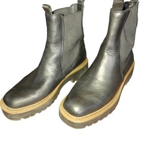 Sam Edelman Laguna Chelsea size 8.5 Boot, black